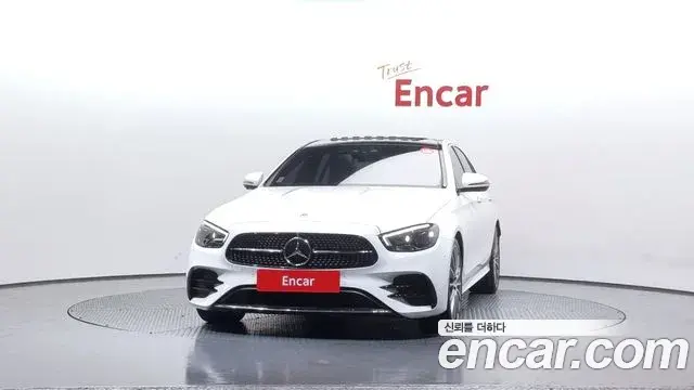 Mercedes-Benz E-Class 2021 — Фото 3/20