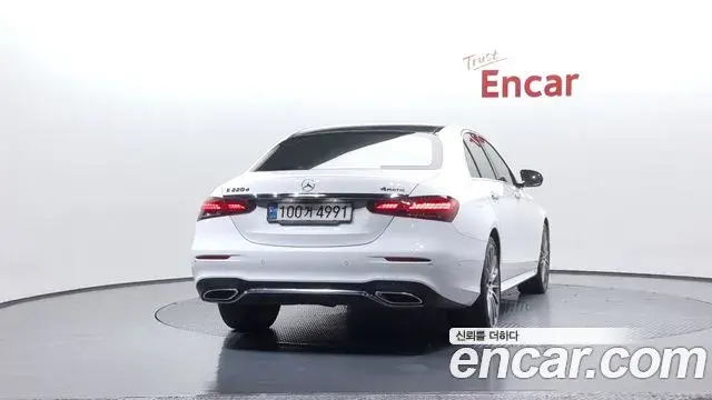 Mercedes-Benz E-Class 2021 — Фото 4/20