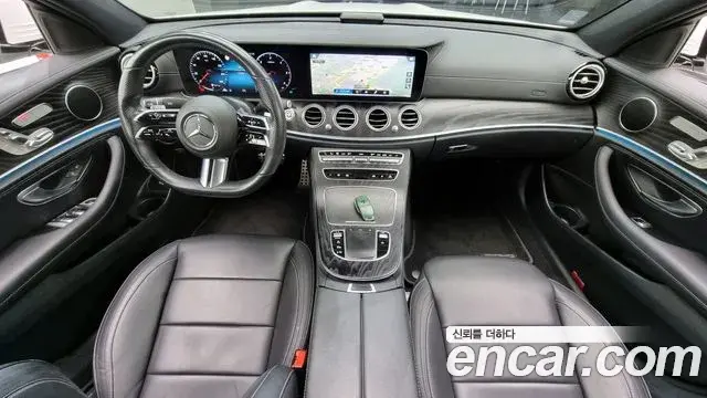 Mercedes-Benz E-Class 2021 — Фото 7/20
