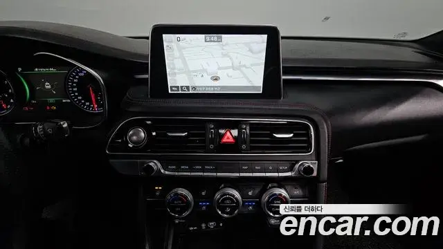 Genesis G70 2018 — Photo 8/20