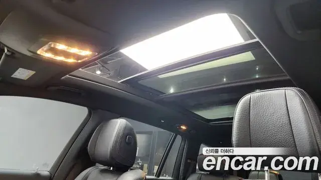 Mercedes-Benz GLS-Class 2022 — Photo 18/20