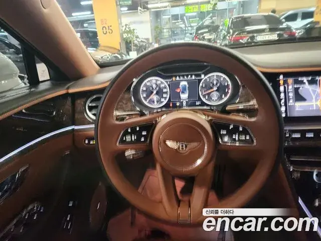 Bentley Flying Spur 2021 — Şəkil 17/20