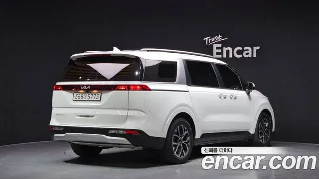 Kia Carnival 2022 — Фото 2/20