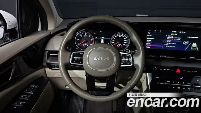 Kia Carnival 2022 — Фото 13/20