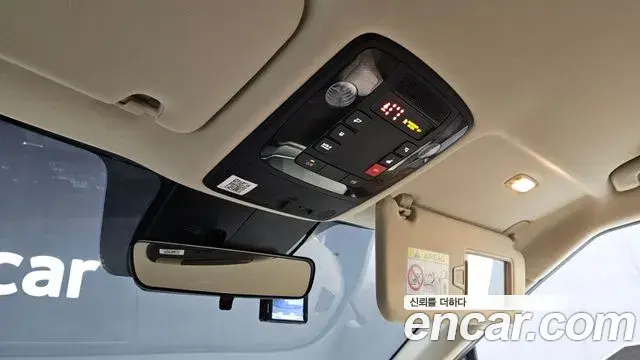 Kia Carnival 2022 — Фото 18/20