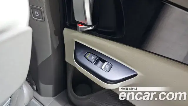 Kia Carnival 2022 — Фото 19/20