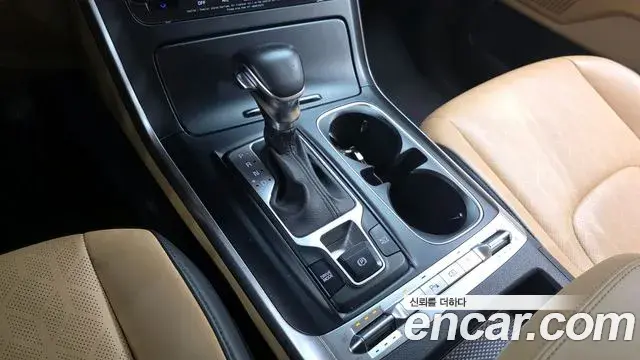 Kia Carnival 2020 — Photo 9/20