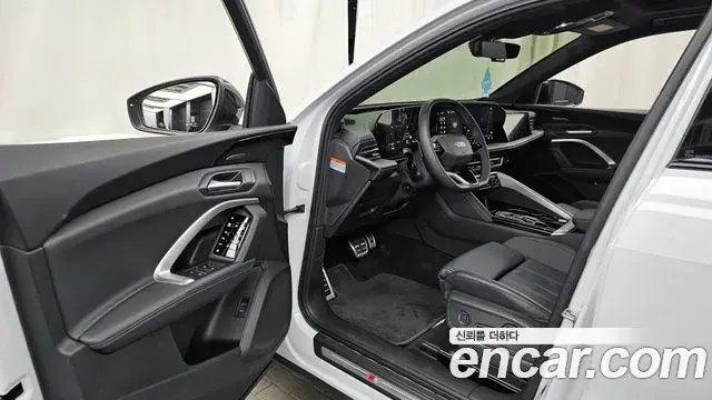 Audi Q5 2025 — Photo 5/20