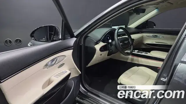 Genesis GV70 2021 — Şəkil 18/20