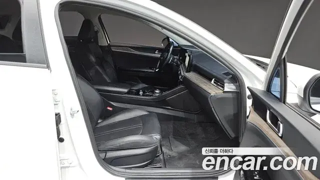 Kia K5 2021 — ფოტო 10/20