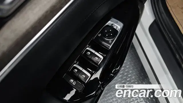Kia K5 2021 — ფოტო 18/20