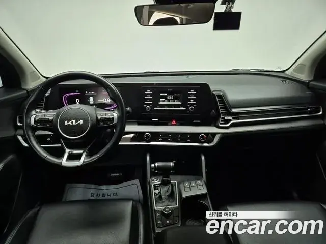 Kia Sportage 2021 — ფოტო 2/18