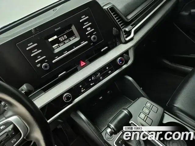 Kia Sportage 2021 — ფოტო 7/18