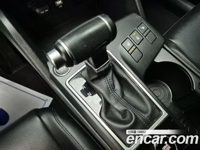 Kia Sportage 2021 — ფოტო 13/18