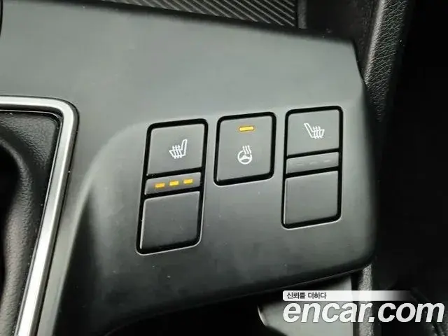Kia Sportage 2021 — ფოტო 16/18