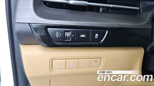 Kia Carnival 2022 — Фото 16/20