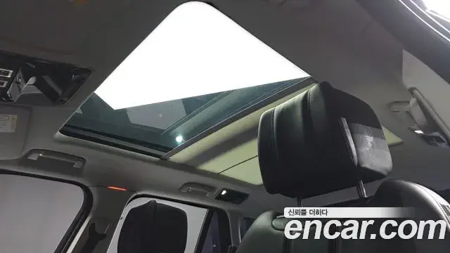 Land Rover Range Rover 2018 — ფოტო 17/20