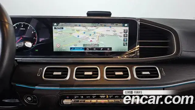Mercedes-Benz GLE-Class 2022 — Photo 14/20