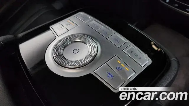 Genesis G80 2020 — ფოტო 10/20