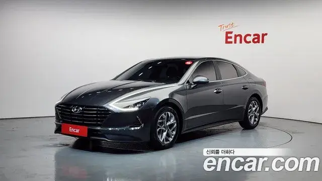 Hyundai Sonata Hybrid 2019 — Photo 11/20