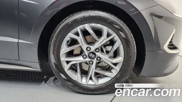 Hyundai Sonata Hybrid 2019 — Photo 17/20