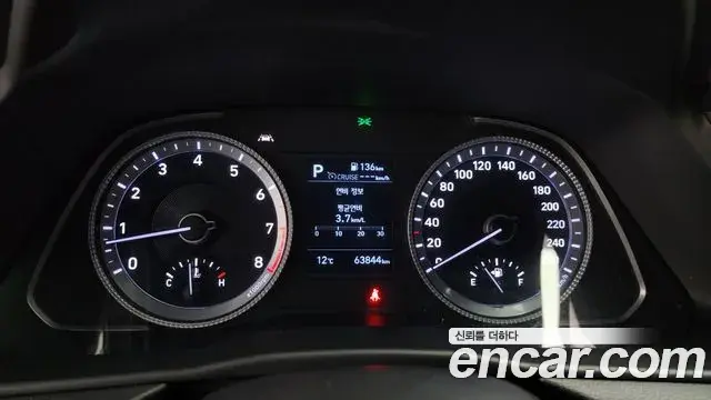 Hyundai Sonata Hybrid 2019 — Photo 18/20