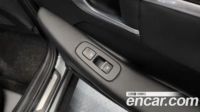 Hyundai Sonata Hybrid 2019 — Photo 10/20