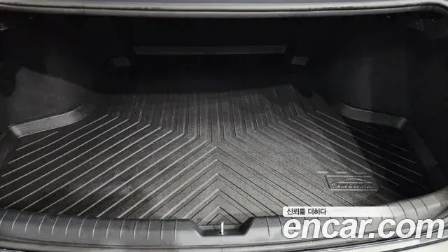 Hyundai Sonata Hybrid 2019 — Photo 19/20