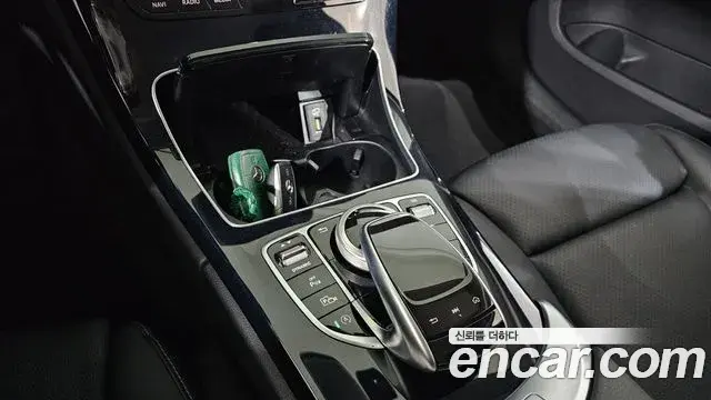Mercedes-Benz C-Class 2019 — Şəkil 12/20