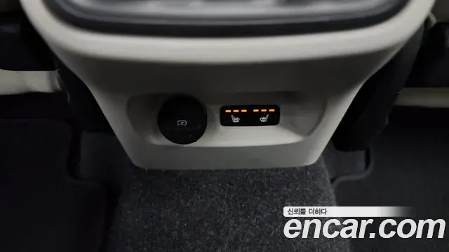 Volvo XC40 2023 — Şəkil 16/20