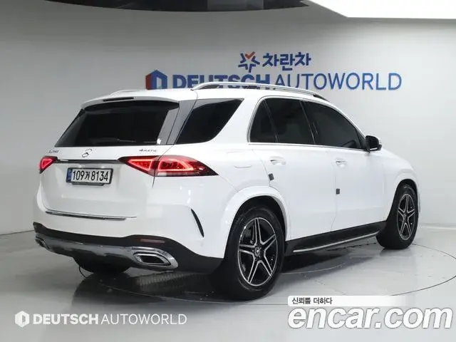 Mercedes-Benz GLE-Class 2021 — ფოტო 14/20