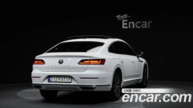 Volkswagen Arteon 2019 — Фото 2/20