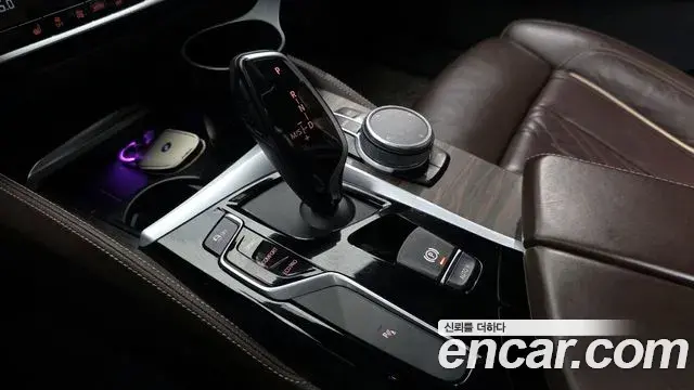BMW 5 Series 2020 — Фото 9/20