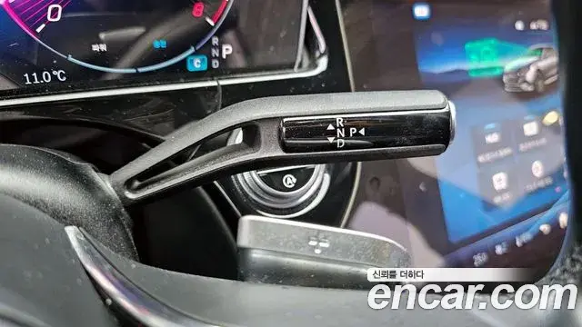 Mercedes-Benz E-Class 2024 — Photo 5/20