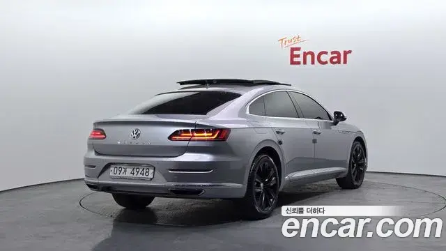 Volkswagen Arteon 2018 — ფოტო 9/20