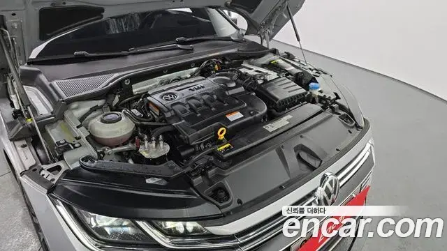 Volkswagen Arteon 2018 — ფოტო 16/20