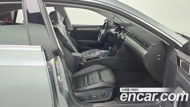 Volkswagen Arteon 2018 — ფოტო 12/20