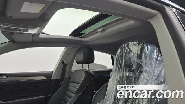Volkswagen Arteon 2018 — ფოტო 19/20