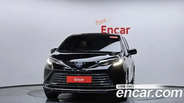 Toyota Sienna 2023 — Photo 11/20
