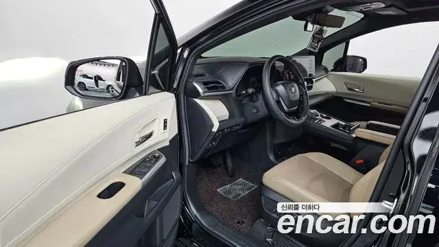 Toyota Sienna 2023 — Photo 12/20