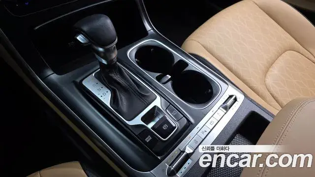 Kia Carnival 2021 — Photo 9/20