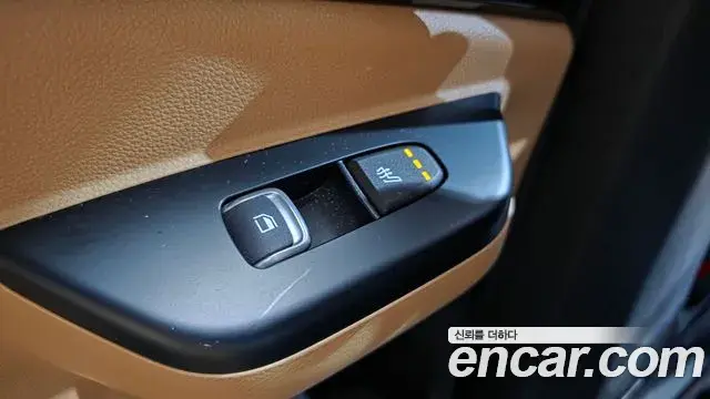 Kia Carnival 2021 — Photo 19/20