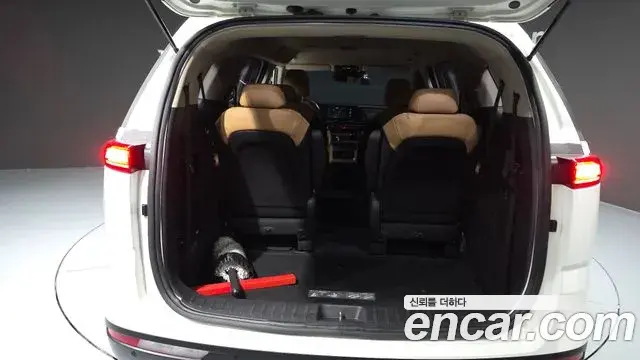 Kia Carnival 2021 — Photo 20/20