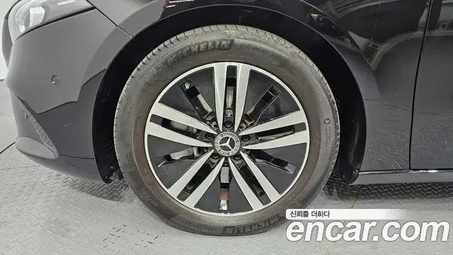 Mercedes-Benz A-Class 2022 — ფოტო 14/20