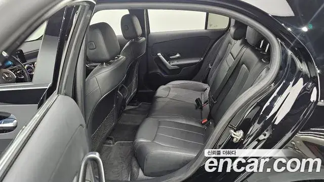 Mercedes-Benz A-Class 2022 — ფოტო 11/20