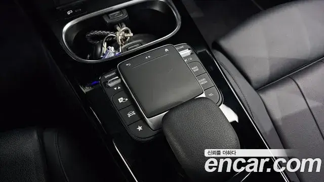 Mercedes-Benz A-Class 2022 — ფოტო 15/20