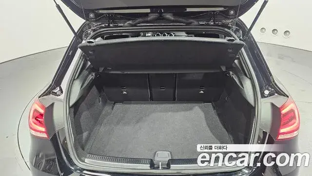 Mercedes-Benz A-Class 2022 — ფოტო 16/20