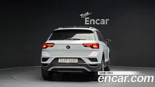 Volkswagen T-Roc 2021 — Фото 4/20