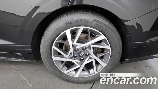 Hyundai Grandeur Hybrid 2023 — ფოტო 7/20