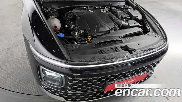 Hyundai Grandeur Hybrid 2023 — ფოტო 19/20
